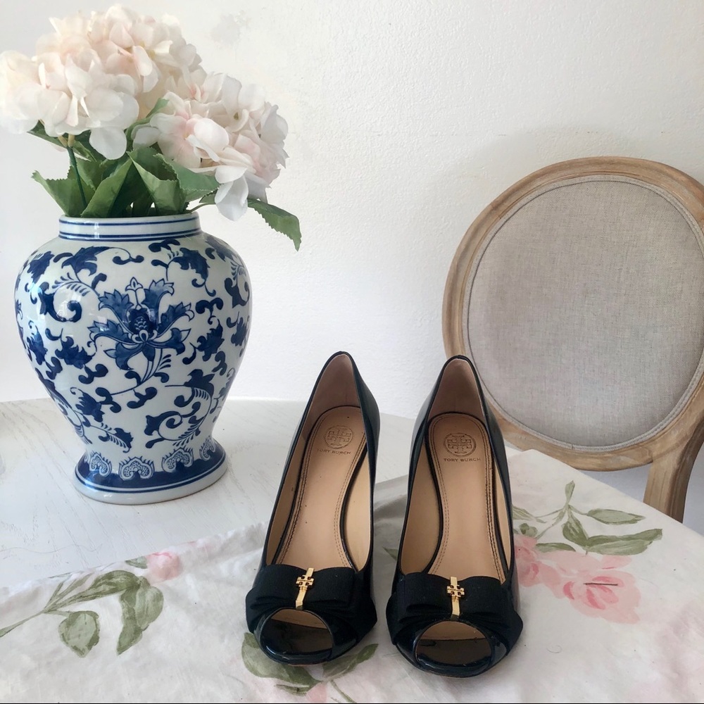 Tory Burch Trudy wedge in black